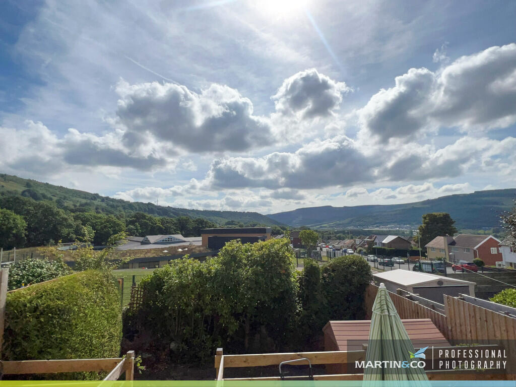 Cwm-bach, Aberdare photo 3