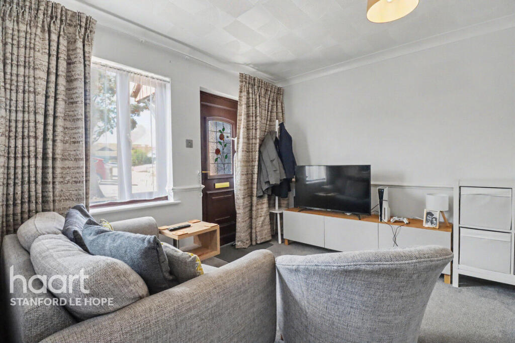 House in Southend-on-Sea - View 5