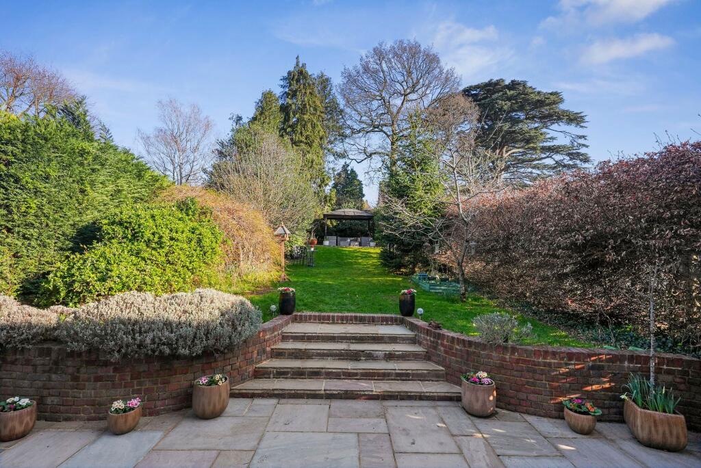 Outwood Lane, Chipstead, CR5 photo 4