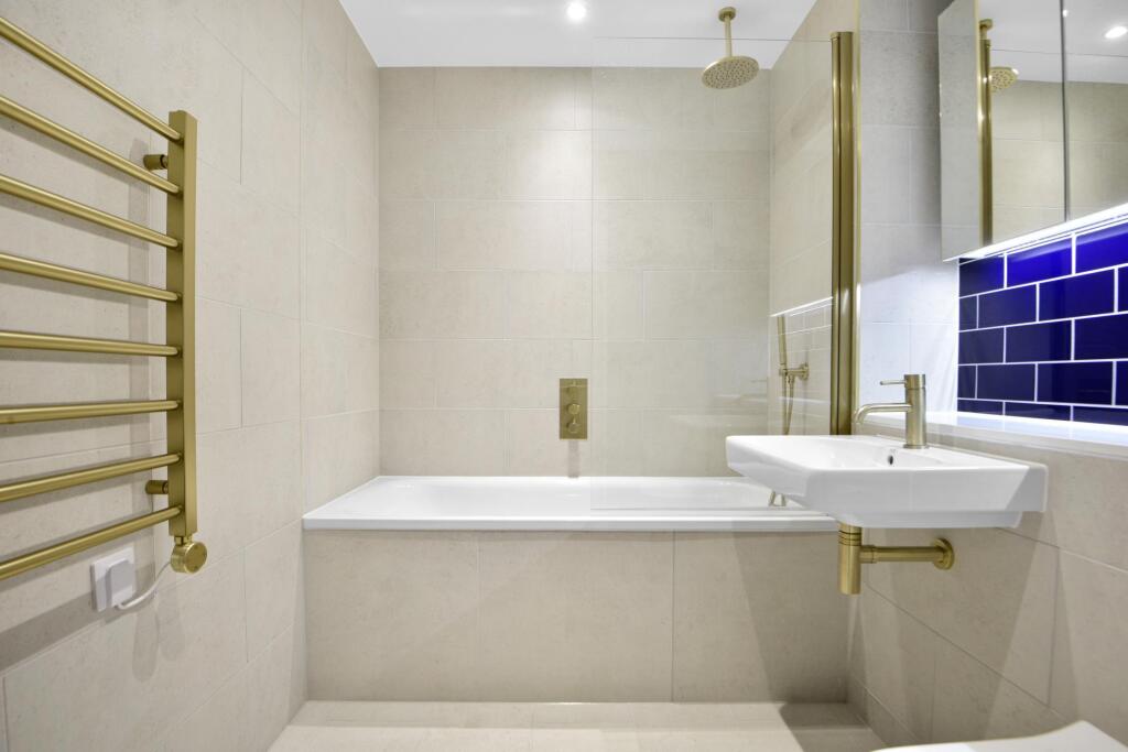 Apartment in Harrow - View 4