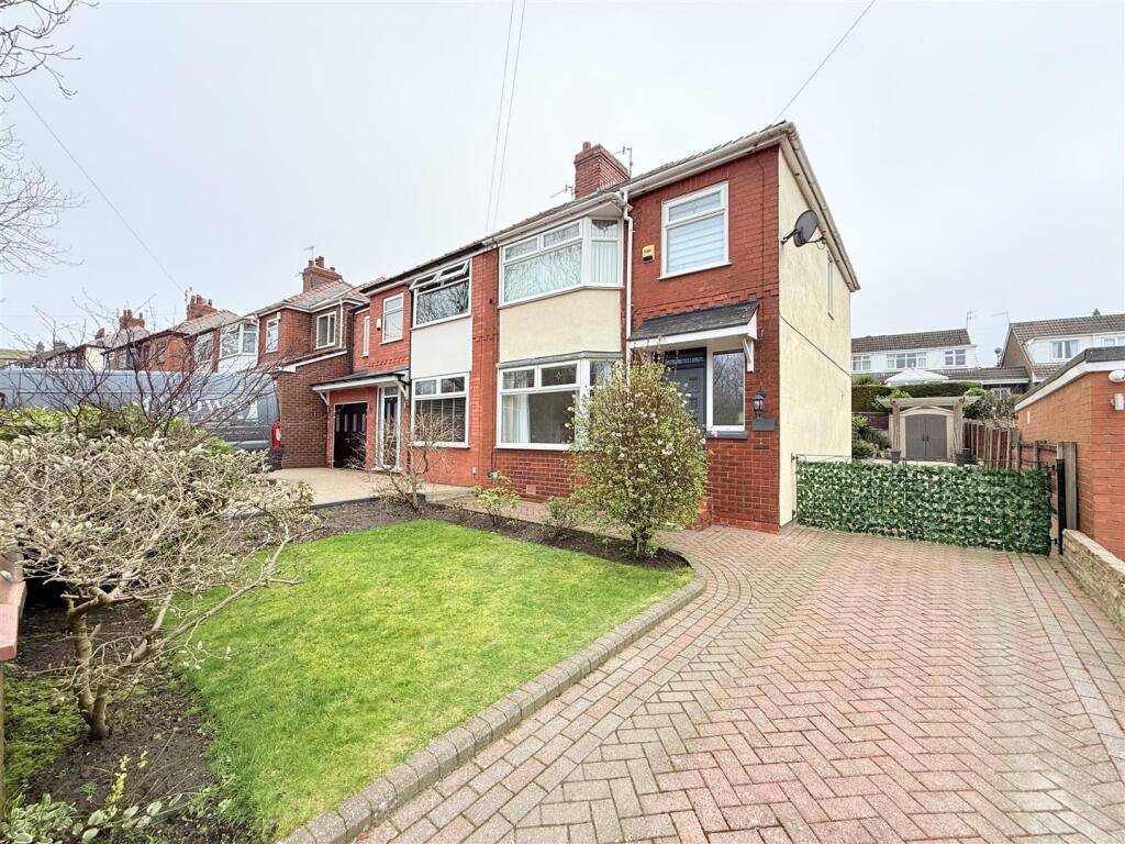 3 bedroom semi-detached house for sale in Huddersfield Road, Carrbrook ...
