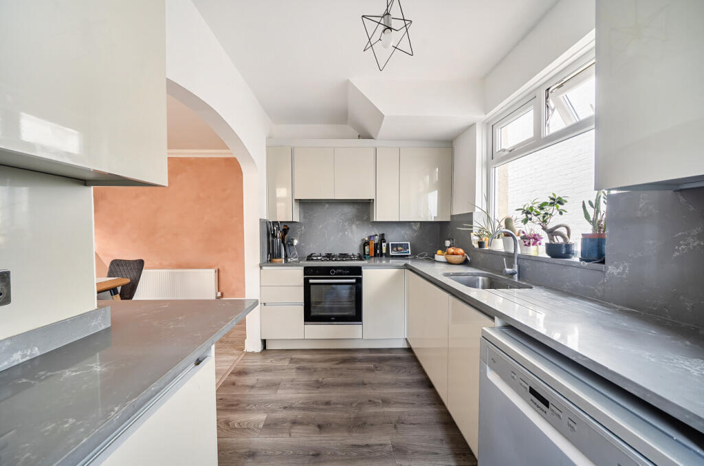 House in Southampton - View 5