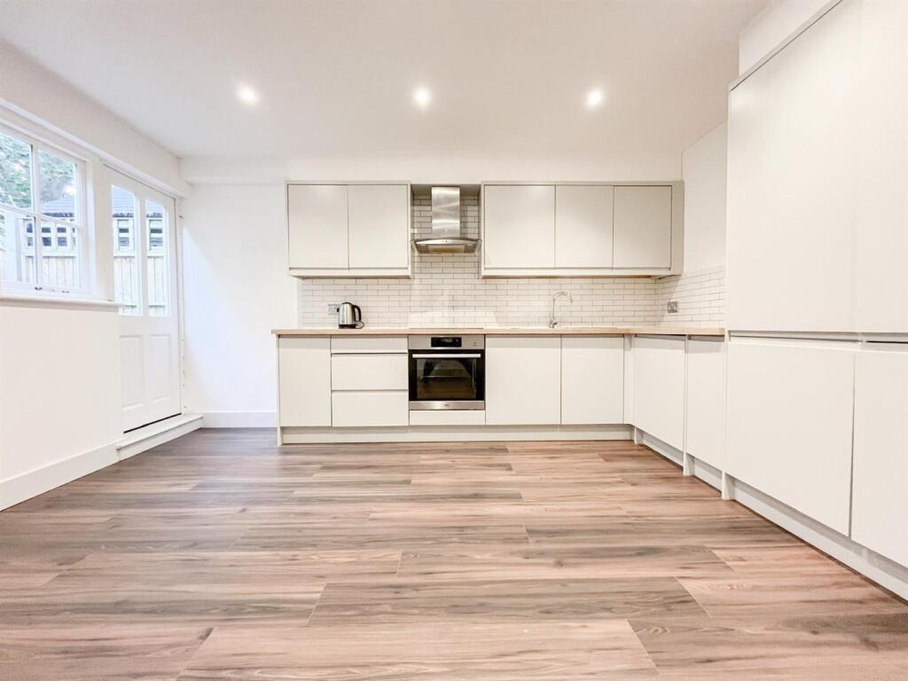 House in Tonbridge - View 2