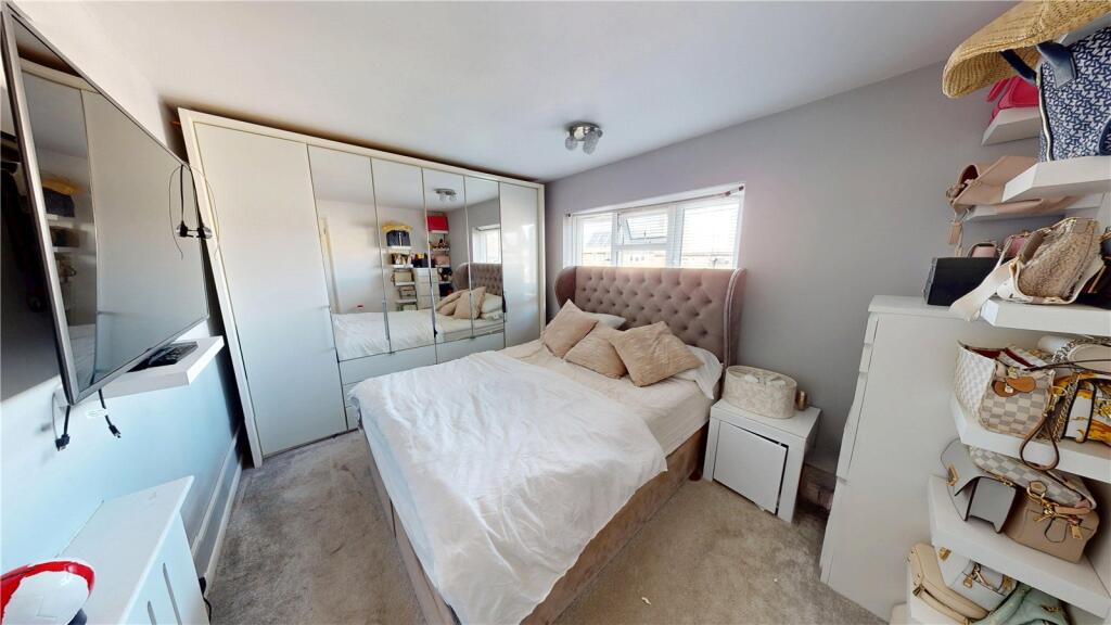 House in Chadwell St Mary, Essex - More