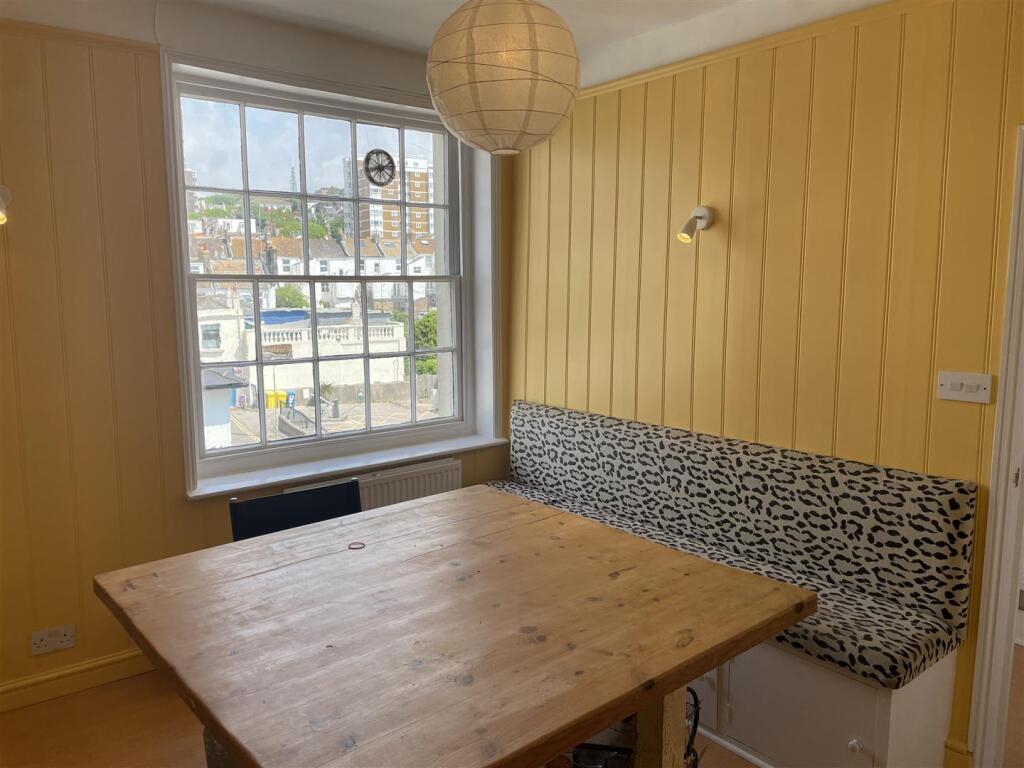 House in Brighton, Kemptown - More