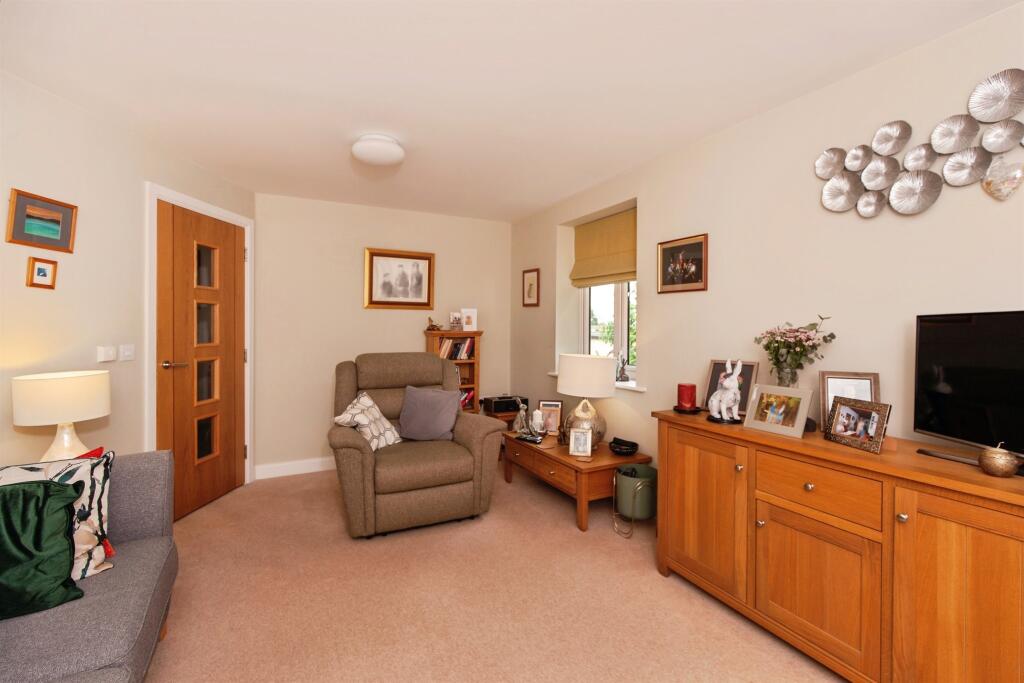 Apartment in TROWBRIDGE - View 3