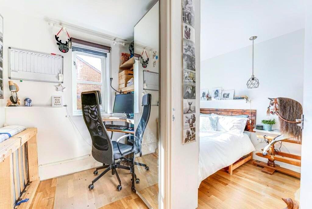 Apartment in Enfield - More