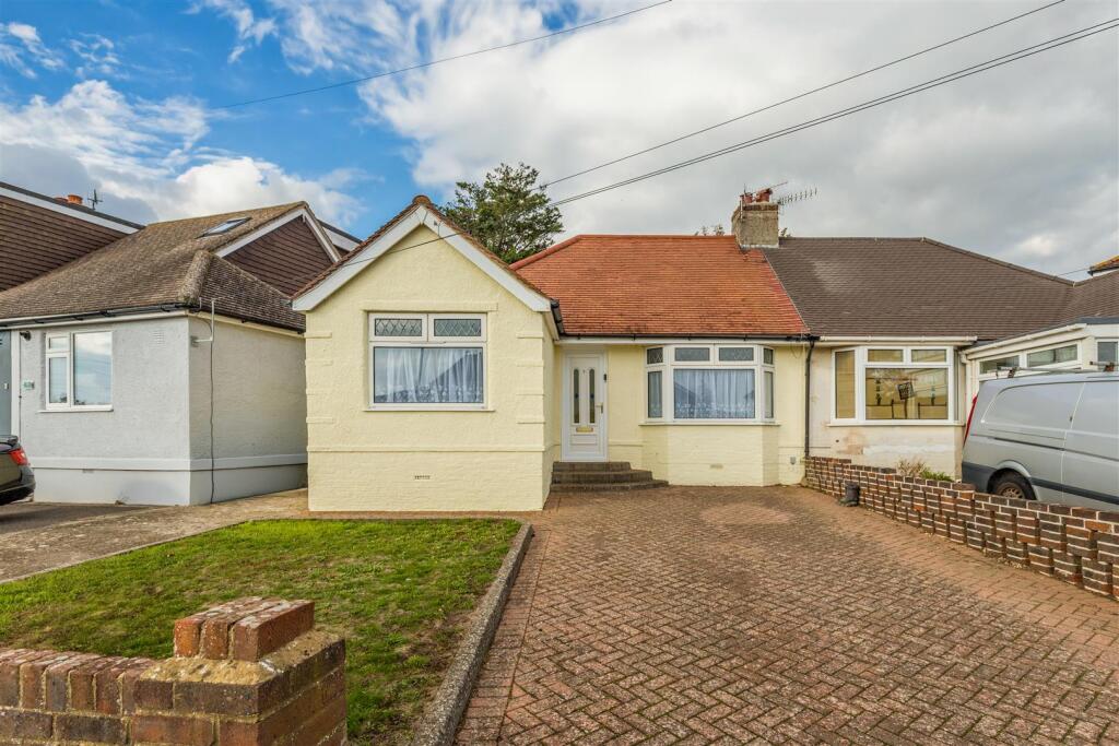3-bed semi-detached on Brasslands Drive, Portslade, Brighton, £400,000