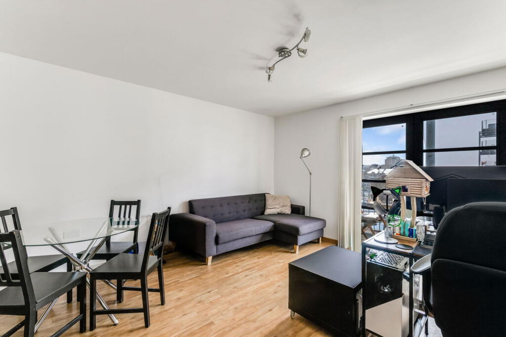 Main image of property: Commercial Road, London, E14 7JR