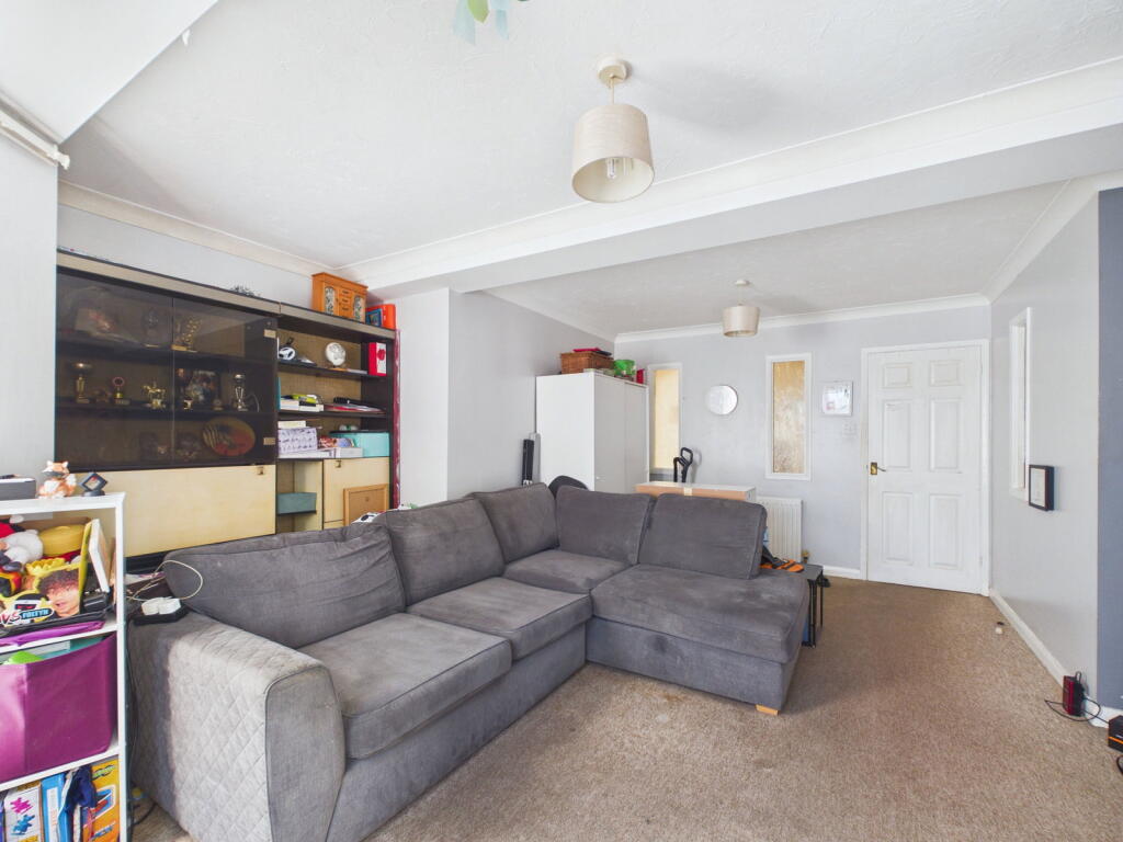 Apartment in Torquay, Torbay - View 4