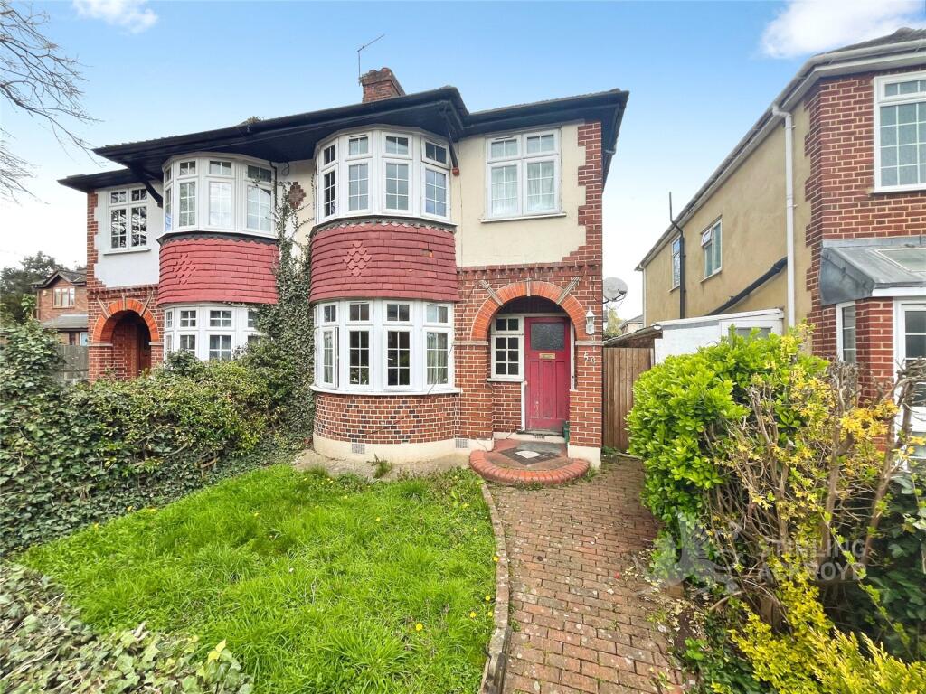 Main image of property: Victoria Street, Englefield Green, TW20