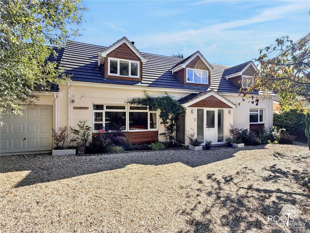 Main image of property: Broadlaylings, Woolton Hill, Hampshire, RG20