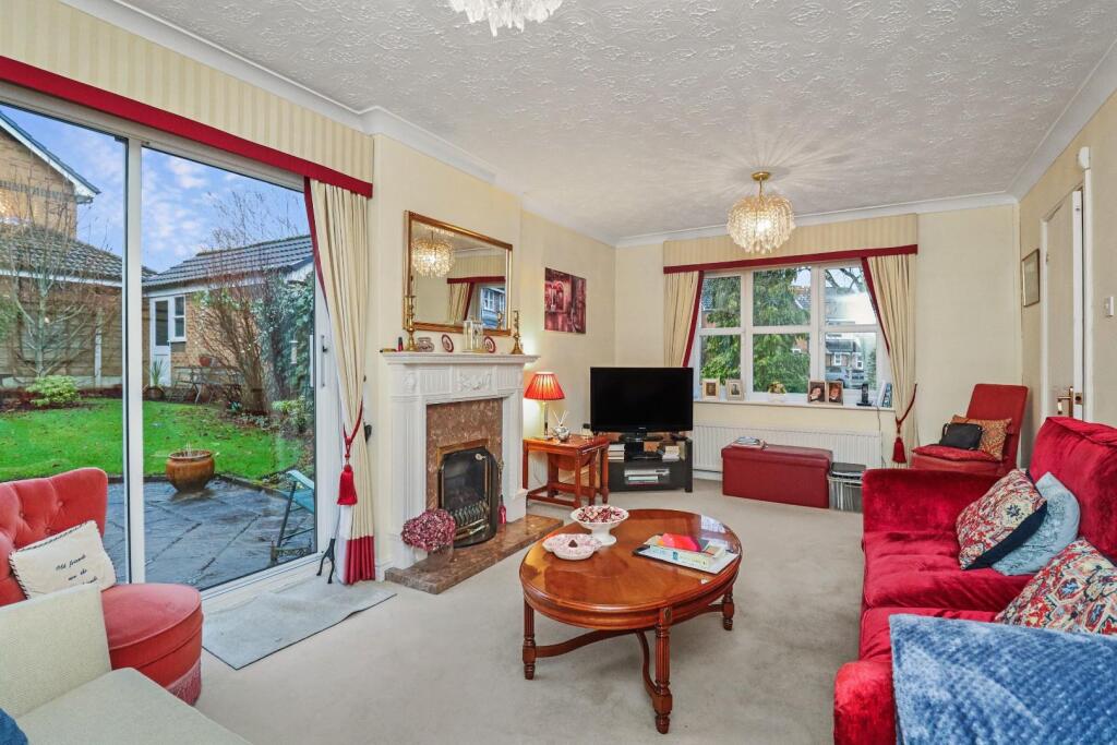 Yeoford Drive, Altrincham photo 3