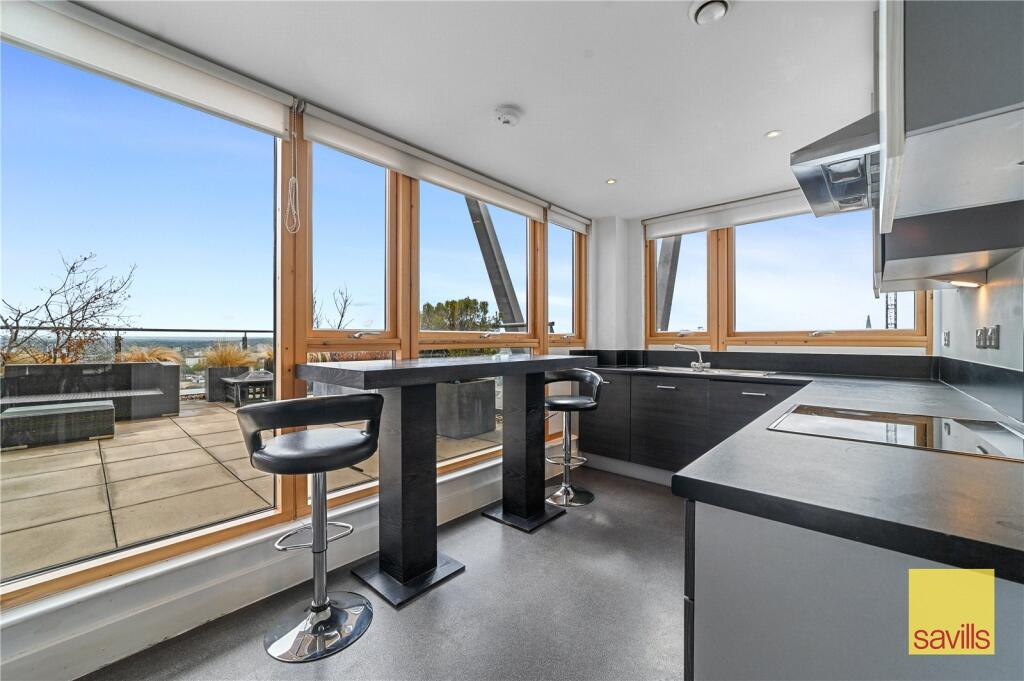Main image of property: Phoenix Heights West, 142 Byng Street, Isle Of Dogs, London, E14