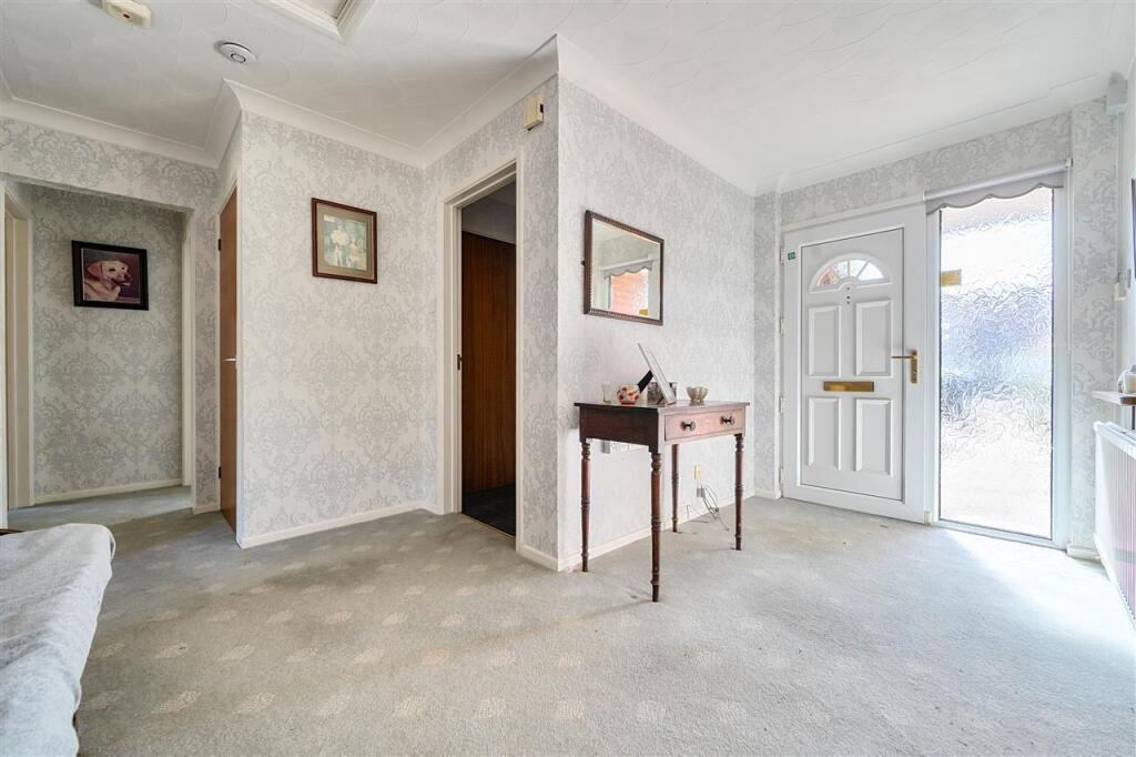 House in Bedford, Brickhill - More