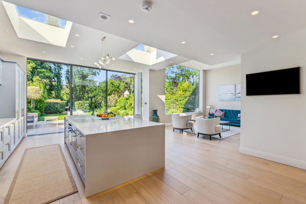 House in London - View 3