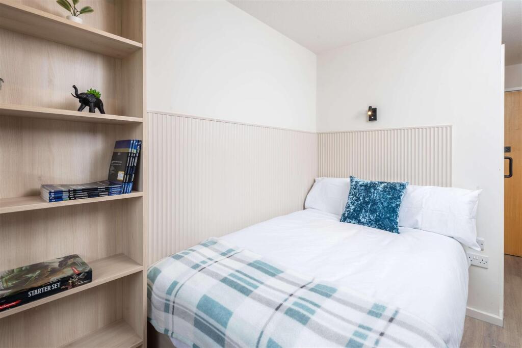 Apartment in Liverpool - View 4