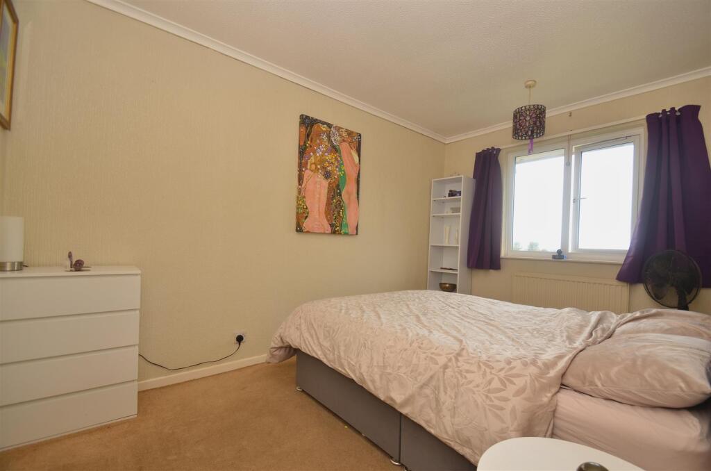 House in Ryde, Oakfield - More