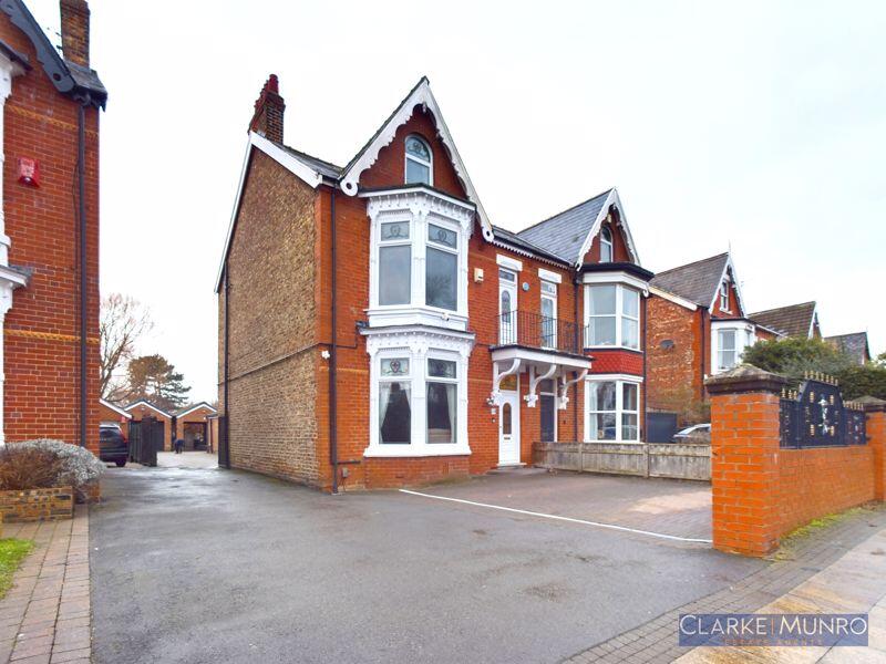 5-bed semi-detached on The Avenue, Linthorpe, Middlesbrough, £349,950