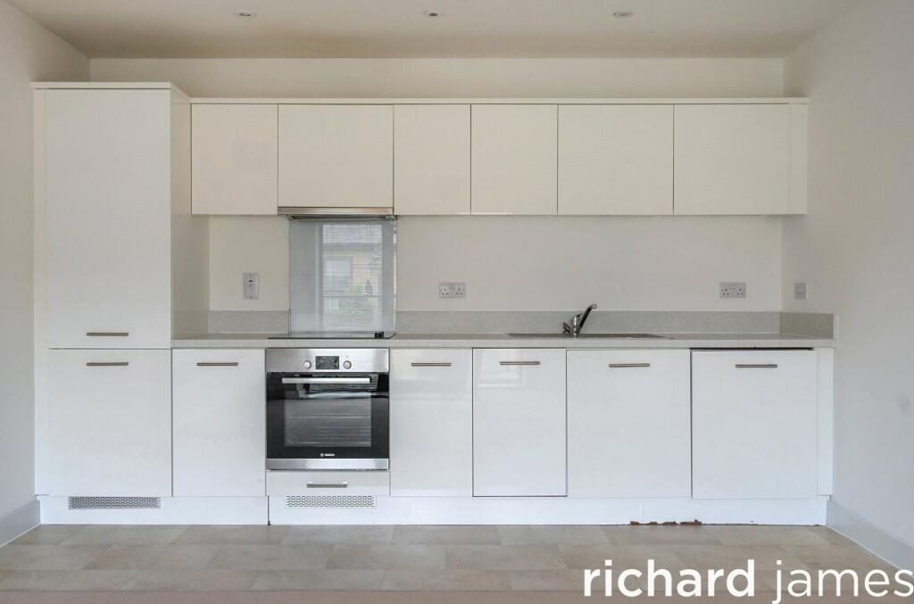 Apartment in Swindon - View 2