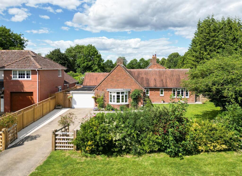 Main image of property: The Green, Long Itchington, Southam