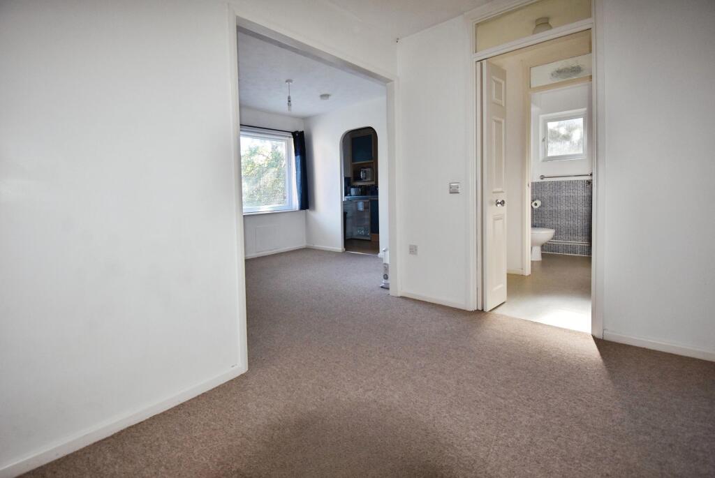 Apartment in Southampton - View 3