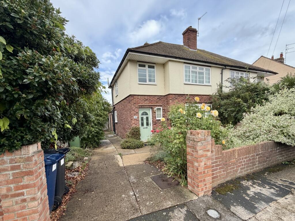 Main image of property: 6 Linden Grove, Godmanchester, Cambridgeshire. PE29 2AS