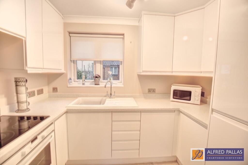 Apartment in South Tyneside, North East - View 4