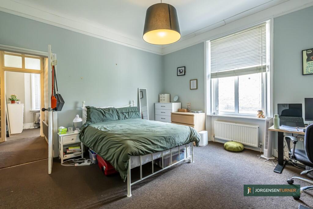 Apartment in London - More