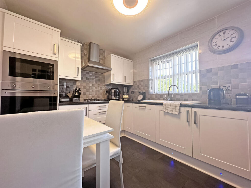 Thunderbolt Way, TIPTON, DY4 9SG photo 3