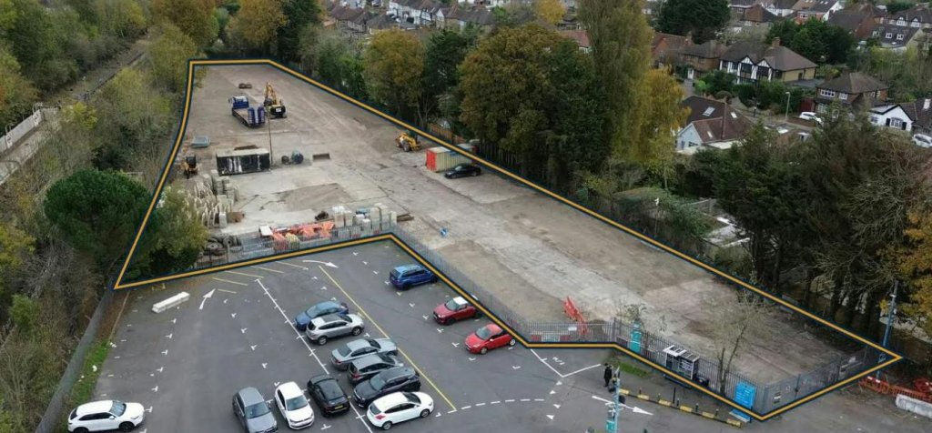 Station Yard, Field End Road Outlined.PNG