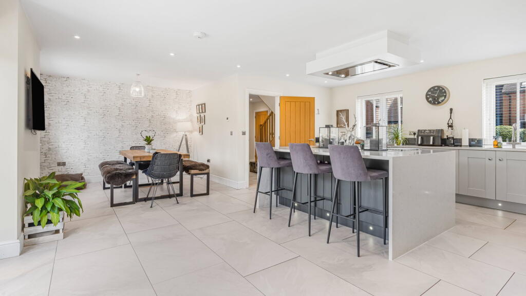 House in Walsall - View 3