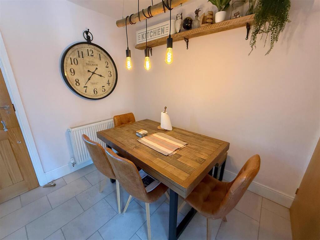 House in Stratford-on-Avon, Alcester - More
