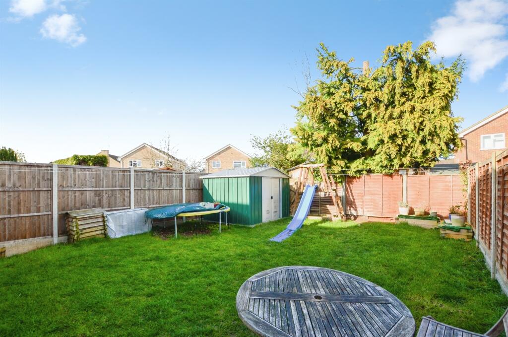 Additional image 11 of Chesterton Avenue, Harpenden