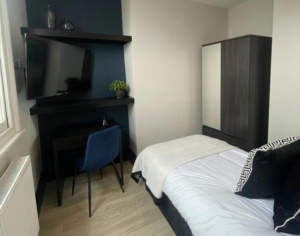 Main image of property: 2 Oxford Street, Gloucester, GL1