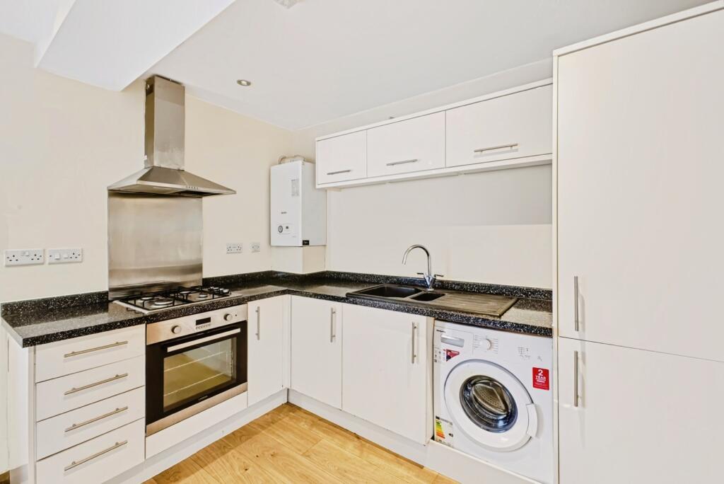 Apartment in Northampton - View 2