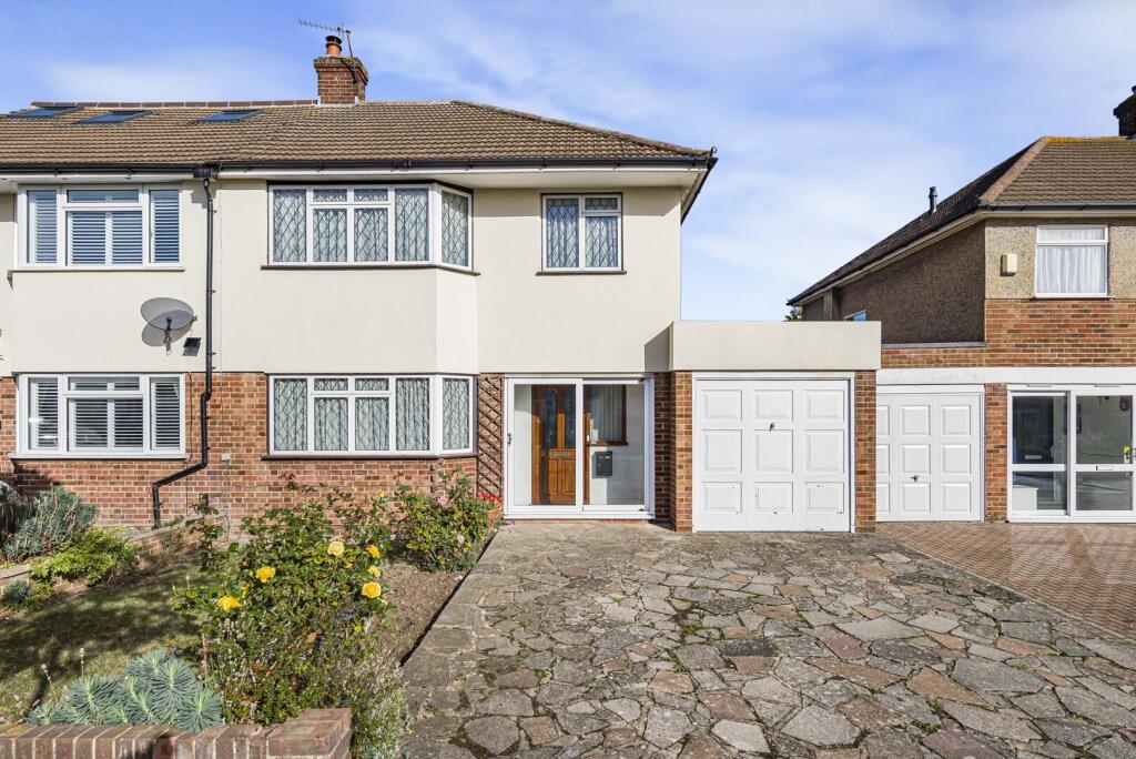 3-bed house on Ravenswood, Bexley, £525,000