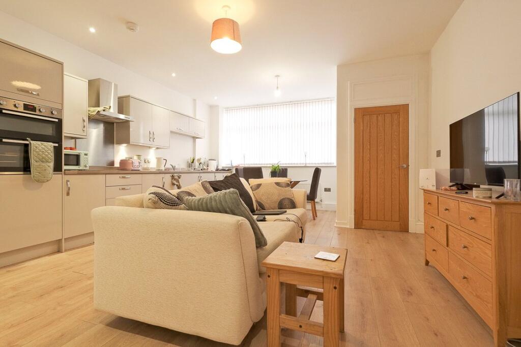 2-bed flat on Bank Buildings, Barnoldswick, Lancashire, BB18, £93,750