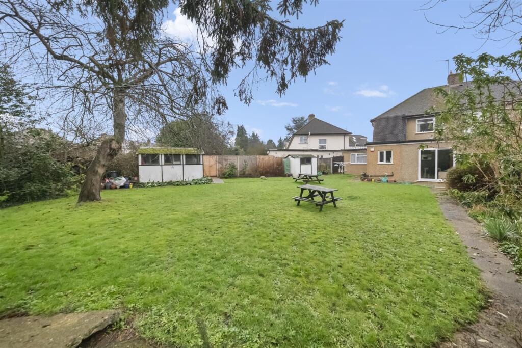 Napier Close, West Drayton photo 2