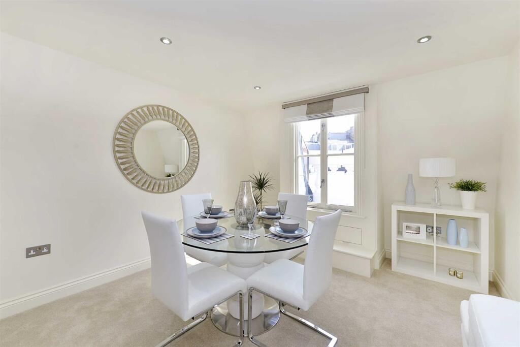 Apartment in London, Belgravia - View 3
