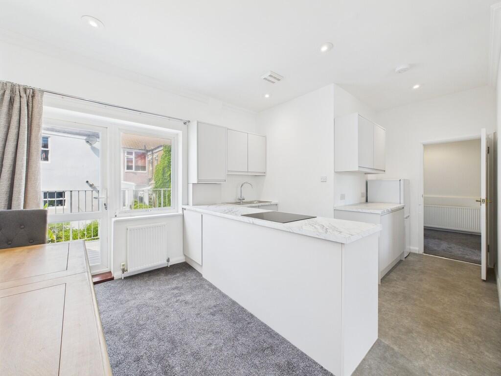 Apartment in Brighton - View 3