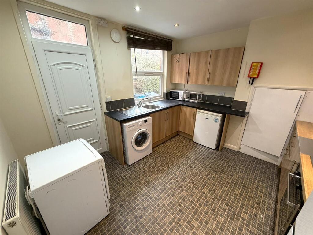 House in Sheffield - View 4