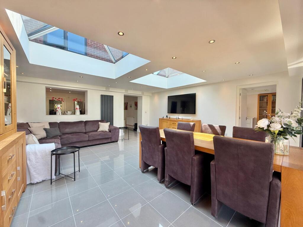 54, Arnfield Road Audenshaw, Audenshaw photo 3
