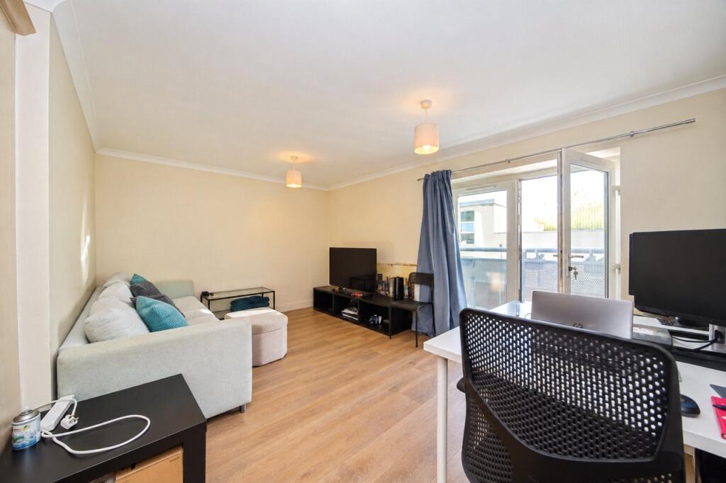 Apartment in Southampton - View 2