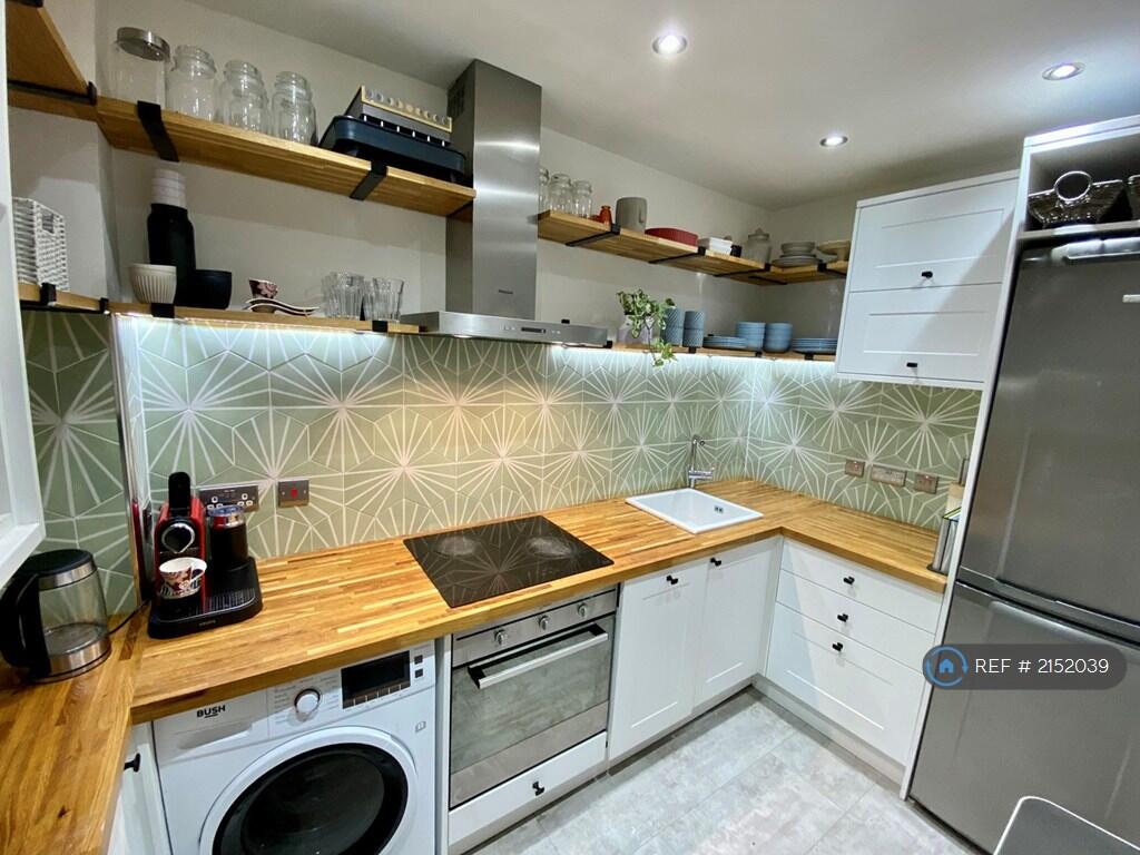 Apartment in Edinburgh - View 2