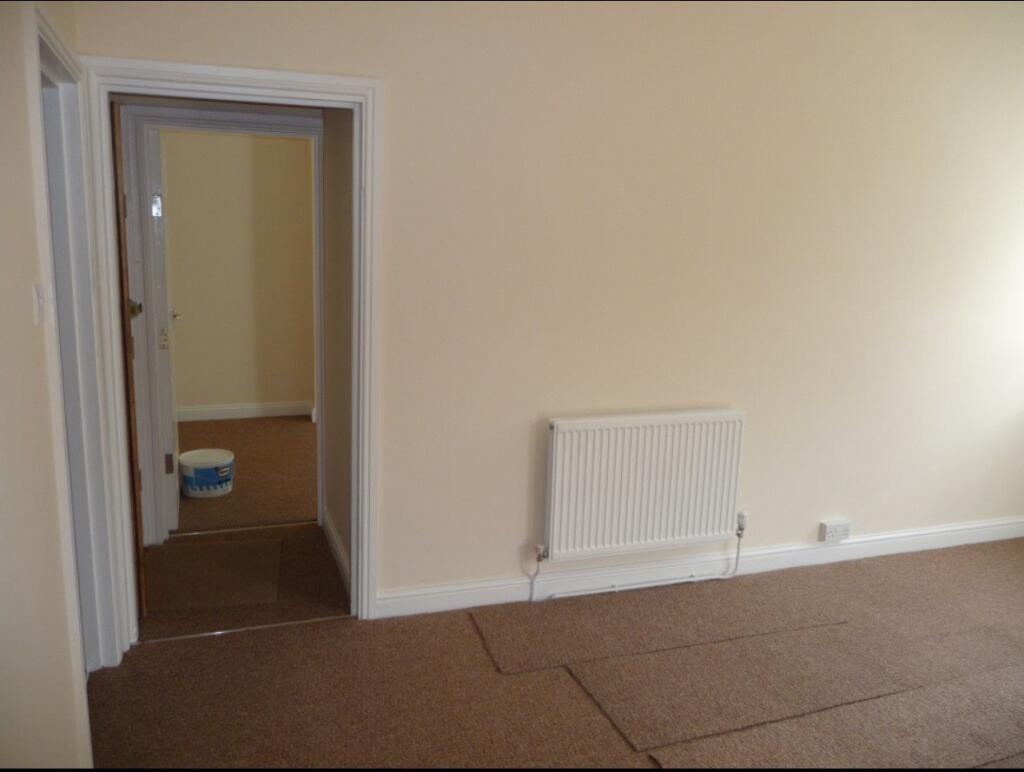 Apartment in Newport - View 4