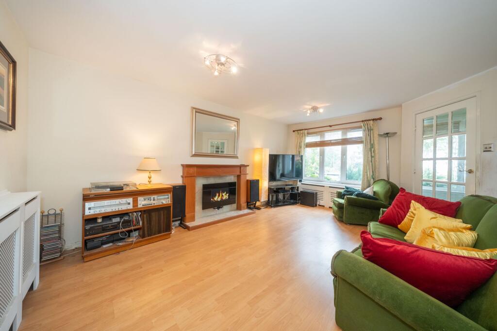 House in Livingston, Adambrae - View 5