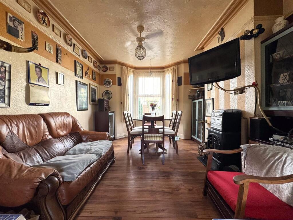 House in Swindon, Kingshill, South Swindon - View 3
