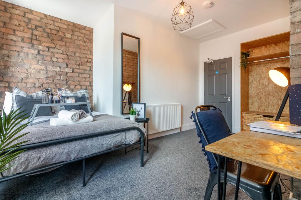 1 bedroom house share for rent