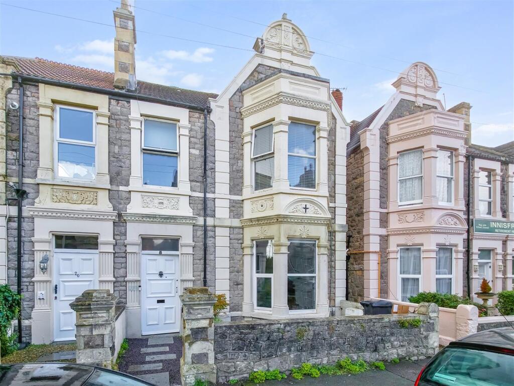 3-bed flat on Severn Road, Weston-Super-Mare - RENOVATED THROUGHOUT, £235,000